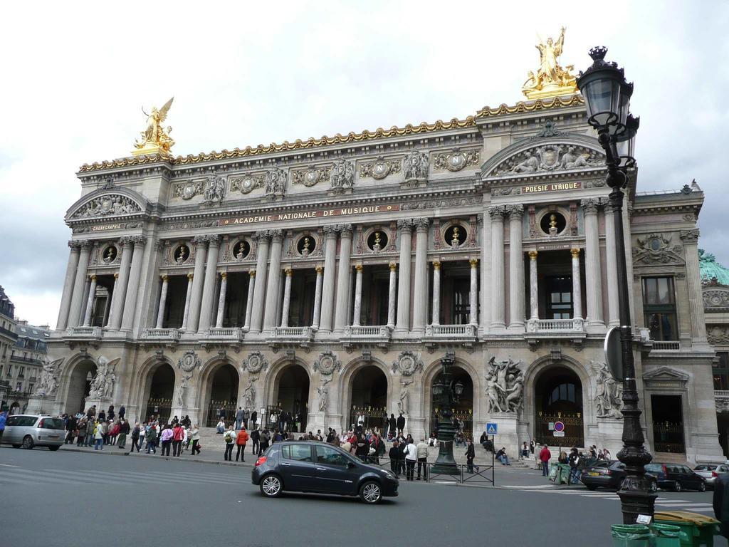 蒙马特歌剧院米尼酒店 巴黎 外观 照片